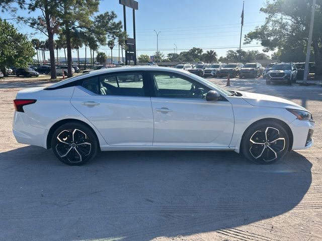 Used 2025 Nissan Altima 2.5 SR image 17