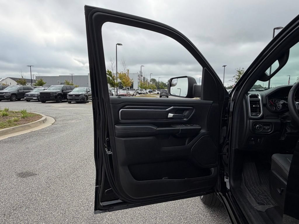 Used 2025 RAM 1500 Big Horn AWD/4WD image 60