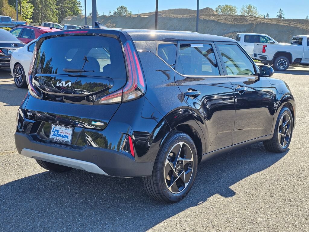 Certified 2023 Kia Soul EX FWD image 5
