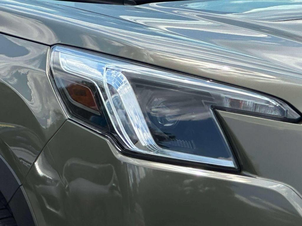 Used 2023 Subaru Forester Premium AWD/4WD image 7