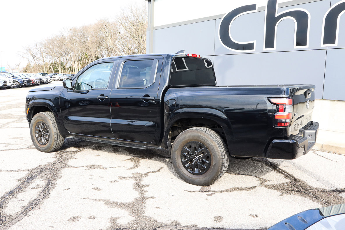 Used 2024 Nissan Frontier SV image 6