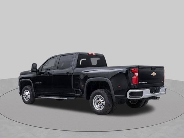 Used 2021 Chevrolet Silverado 3500 LT w/ Convenience Package AWD/4WD image 3