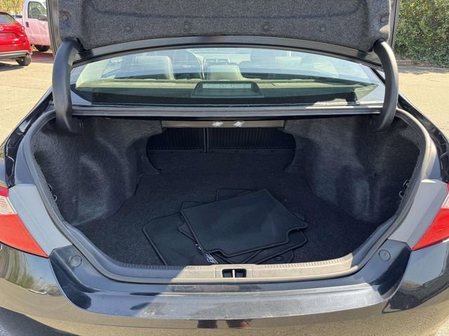 Used 2017 Toyota Camry SE image 9