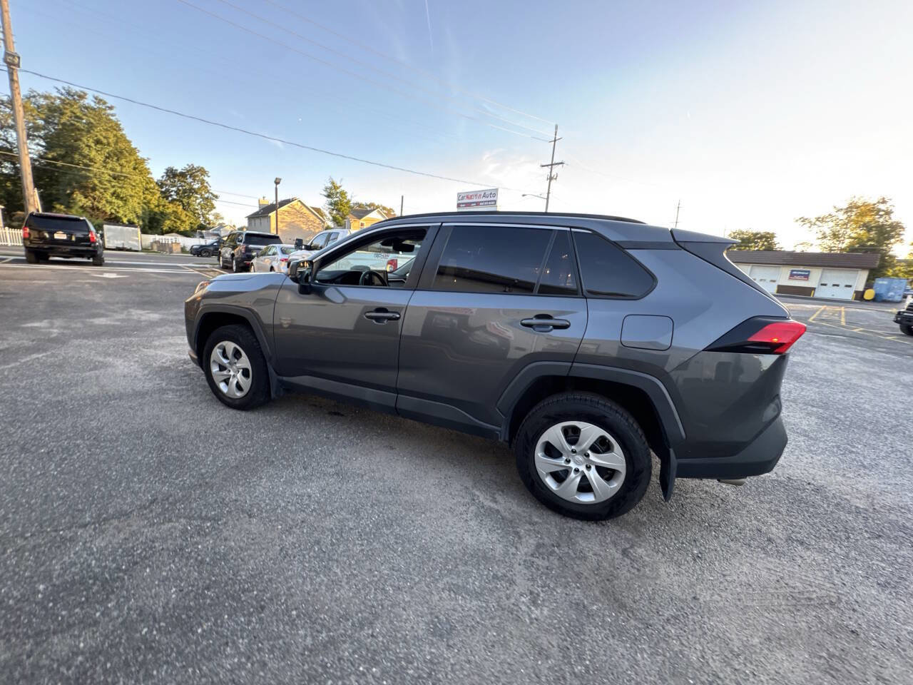 Used 2020 Toyota RAV4 LE image 31