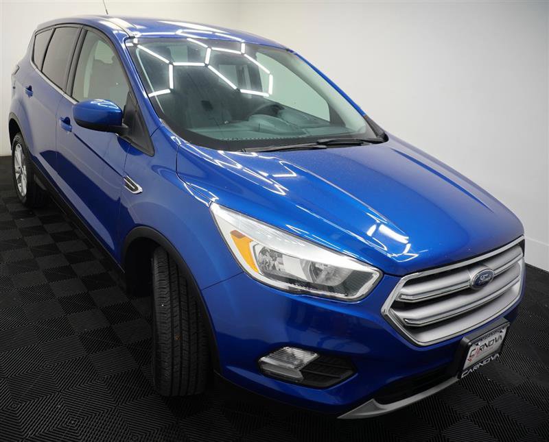 Used 2017 Ford Escape SE AWD/4WD image 9