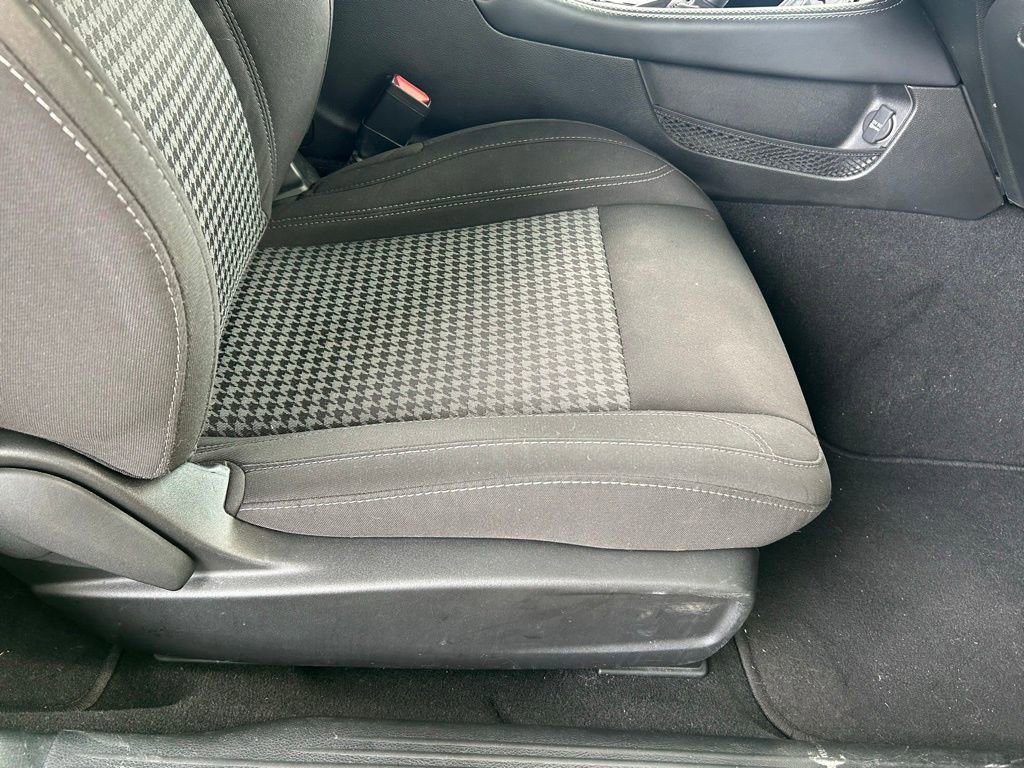 Certified 2023 Dodge Challenger SXT image 38