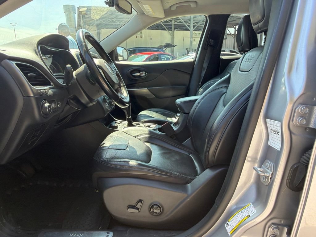 Used 2020 Jeep Cherokee Limited AWD/4WD image 8