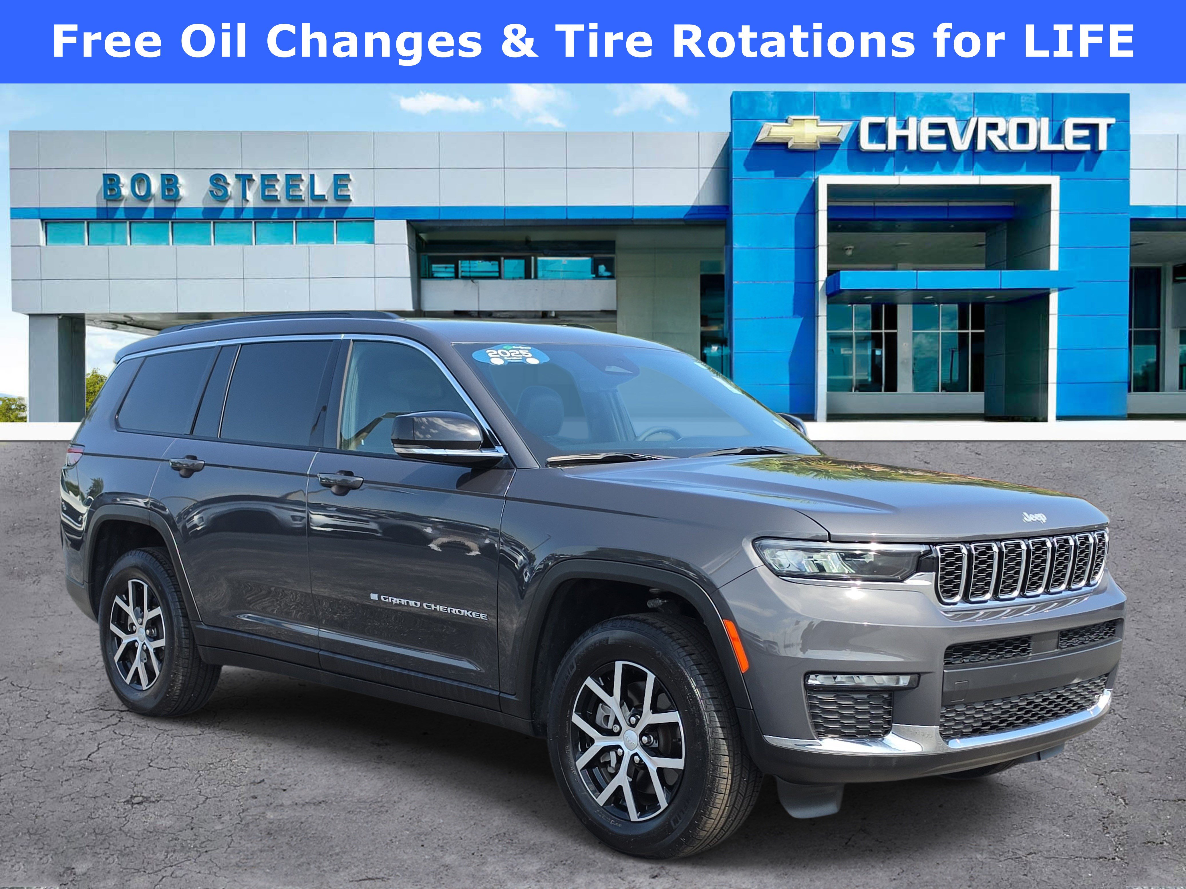 Used 2025 Jeep Grand Cherokee L Limited w/ Trailer Tow Package AWD/4WD image 1