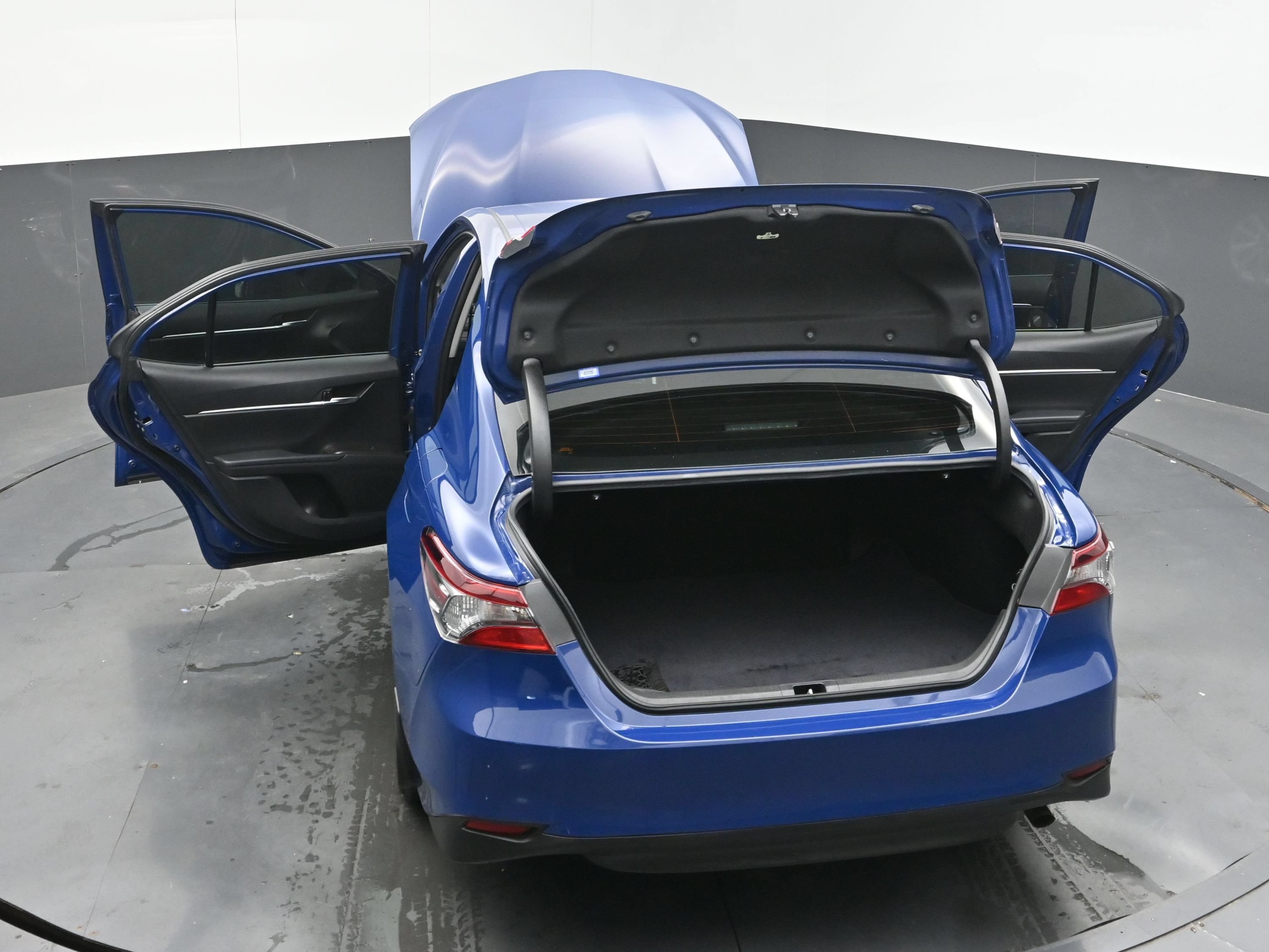 Used 2023 Toyota Camry LE FWD image 46