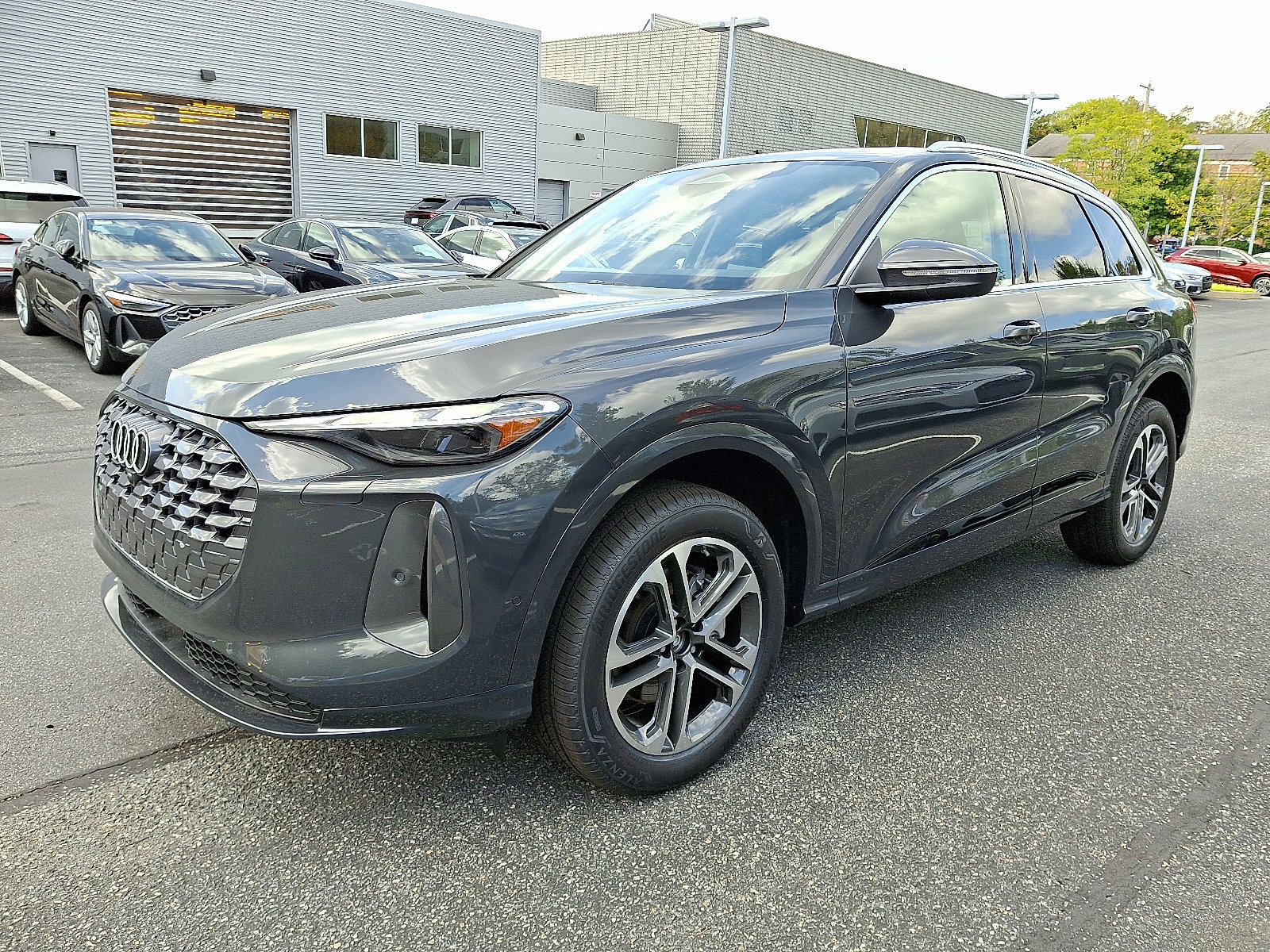 New 2025 Audi Q5 Premium image 2