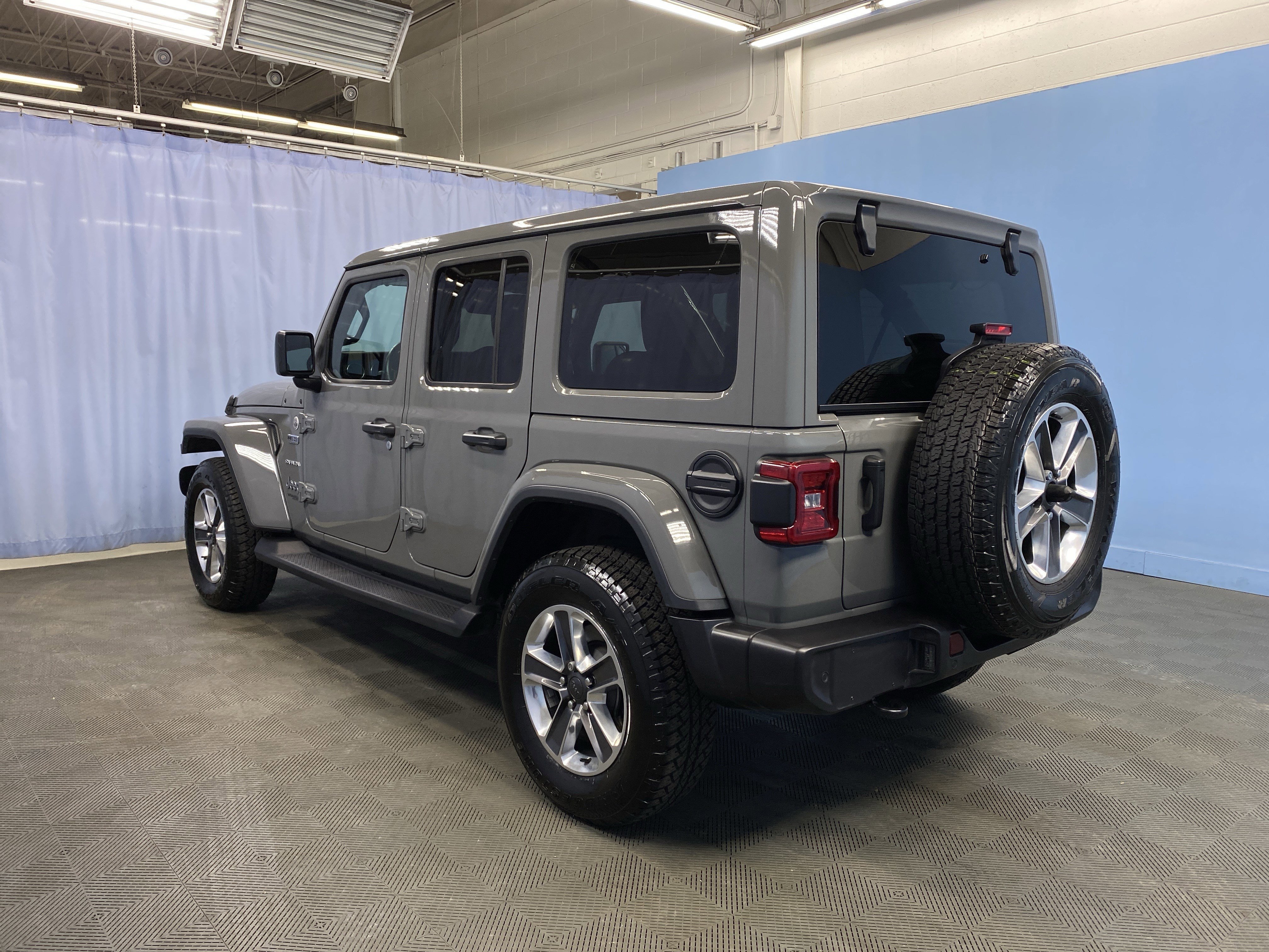Used 2021 Jeep Wrangler Unlimited Sahara image 4