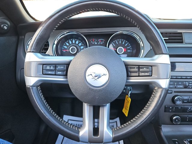 Used 2014 Ford Mustang Convertible image 20