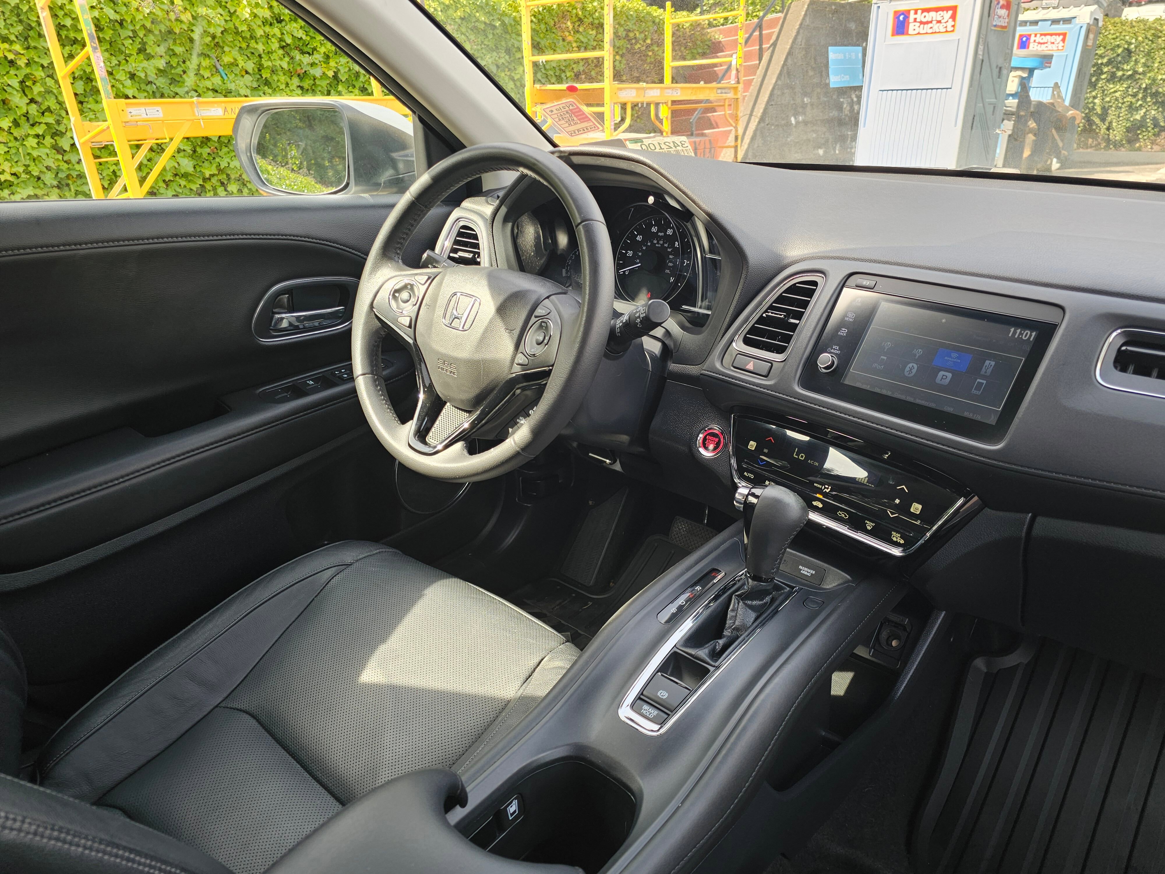 Used 2021 Honda HR-V EX-L image 10