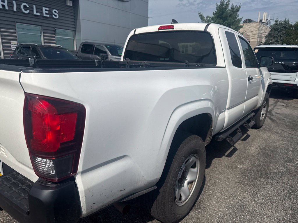 Used 2021 Toyota Tacoma SR AWD/4WD image 5