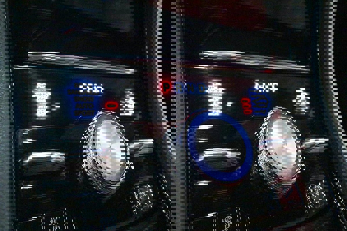 Used 2022 Jeep Grand Cherokee Summit w/ Advanced Protech Group IV image 17