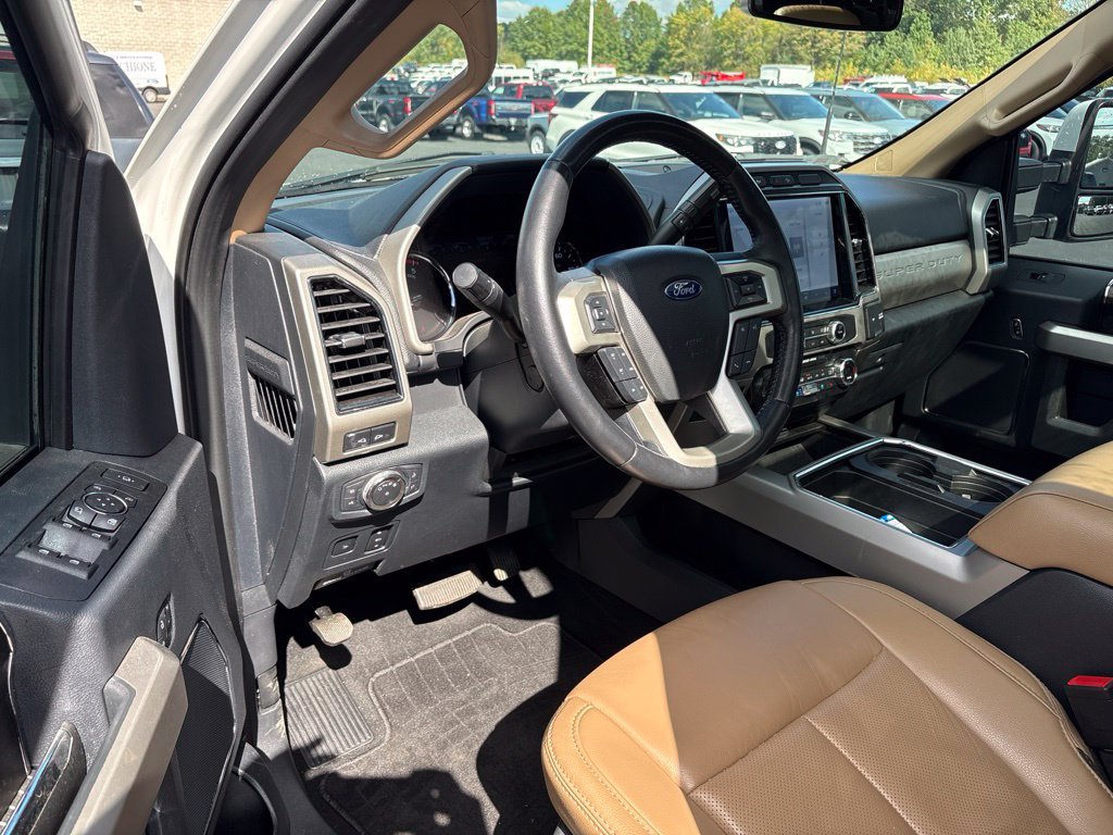 Used 2022 Ford F350 Lariat w/ Lariat Ultimate Package AWD/4WD image 7