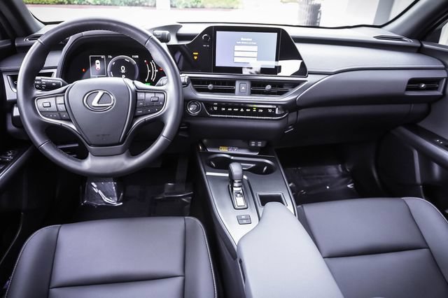 Certified 2025 Lexus UX 300h FWD w/ Accessory Package (Z2) image 19