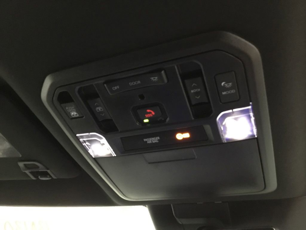 Used 2022 Toyota Tundra Platinum w/ Advanced Package image 34