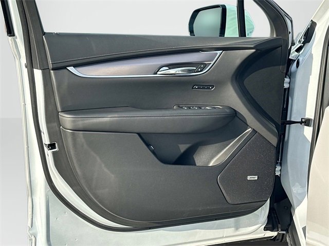 Used 2025 Cadillac XT6 Luxury image 13