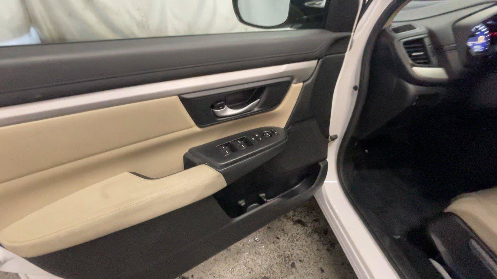 Used 2019 Honda CR-V LX image 27