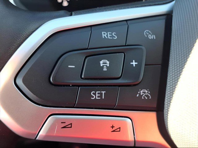 Used 2024 Volkswagen Tiguan Wolfsburg Edition image 23