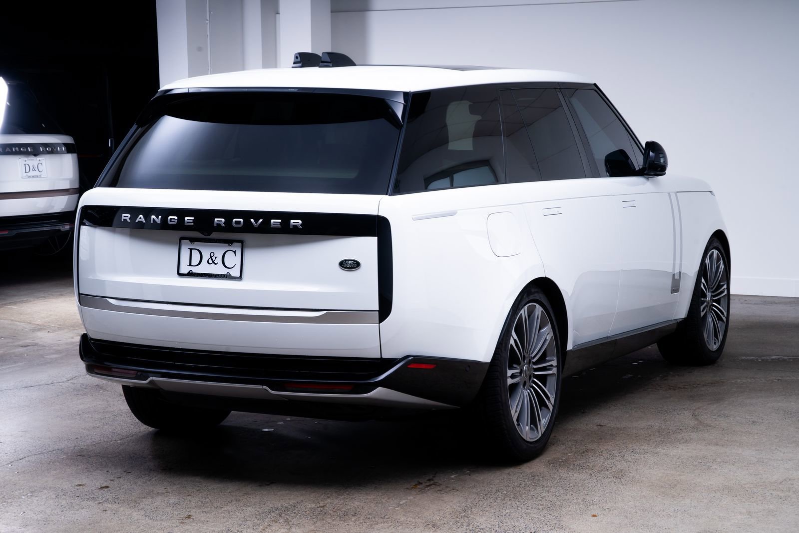 Used 2023 Land Rover Range Rover Autobiography AWD/4WD image 7