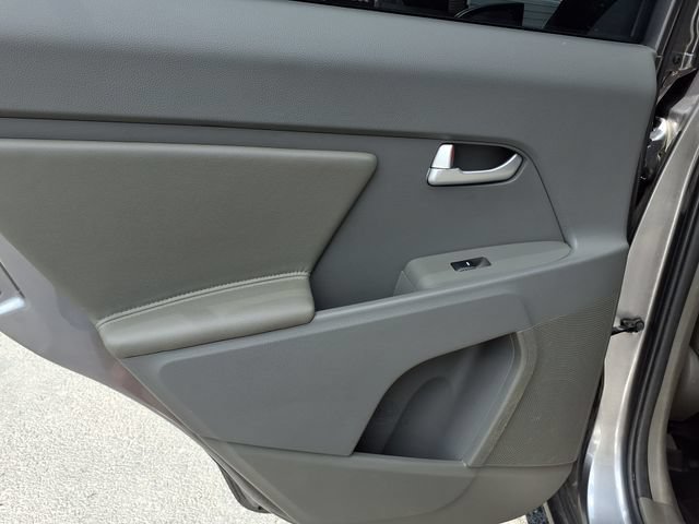 Used 2016 Kia Sportage LX w/ LX Popular Package FWD image 12