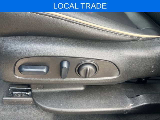 Used 2023 Chevrolet Traverse Premier AWD/4WD image 12