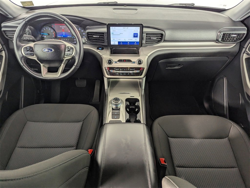 Used 2024 Ford Explorer XLT image 15