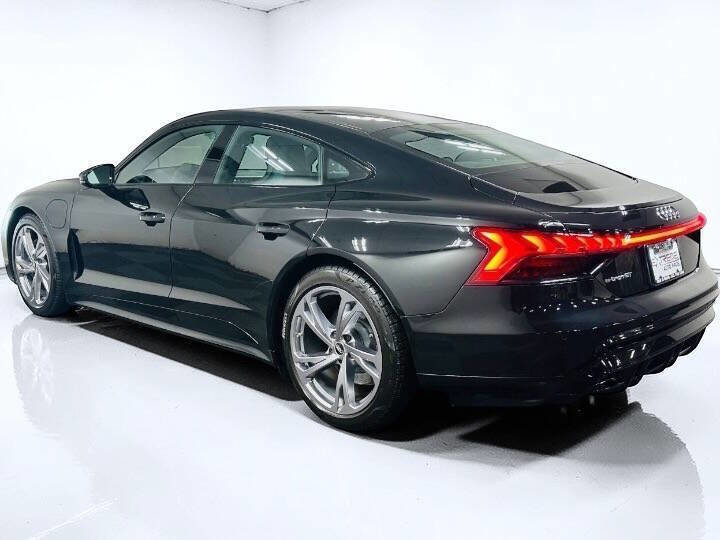 Used 2022 Audi e-tron GT Premium Plus image 5
