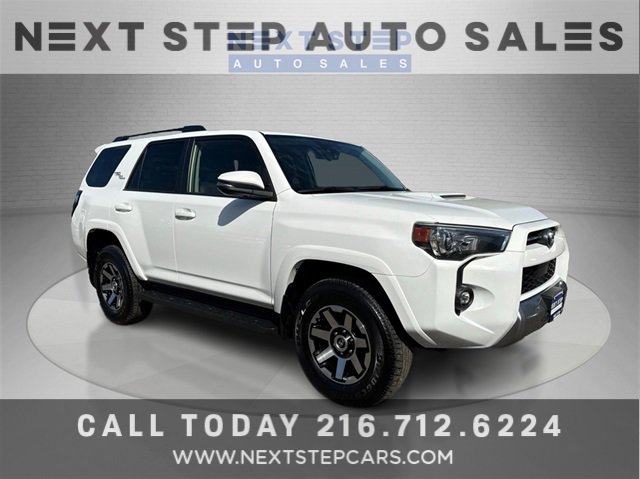 Used 2024 Toyota 4Runner TRD Off-Road Premium image 1