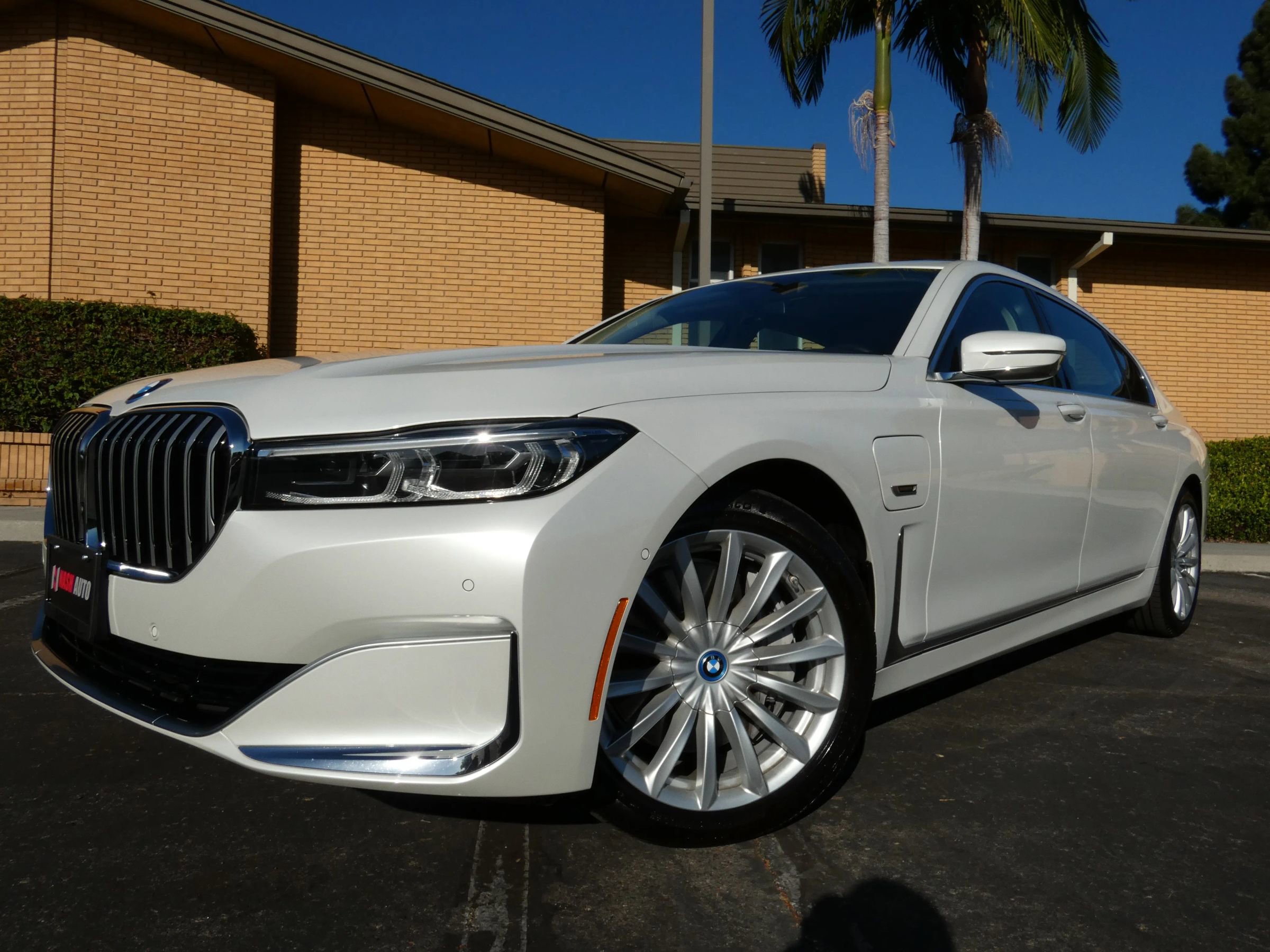 Used 2022 BMW 745e xDrive image 15