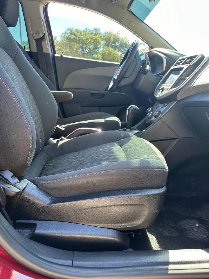 Used 2019 Chevrolet Sonic LT w/ Convenience Package image 25