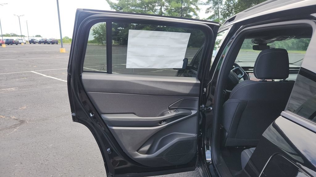 New 2026 Jeep Cherokee Laredo AWD/4WD image 14