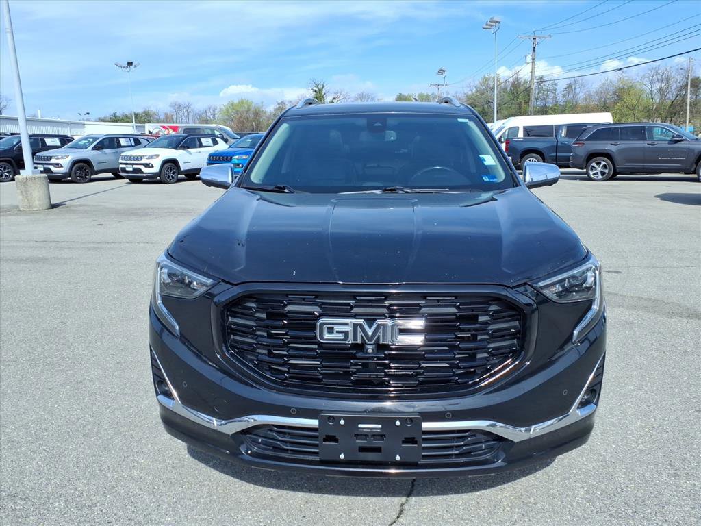 Used 2020 GMC Terrain Denali w/ Denali Premium Package FWD image 8
