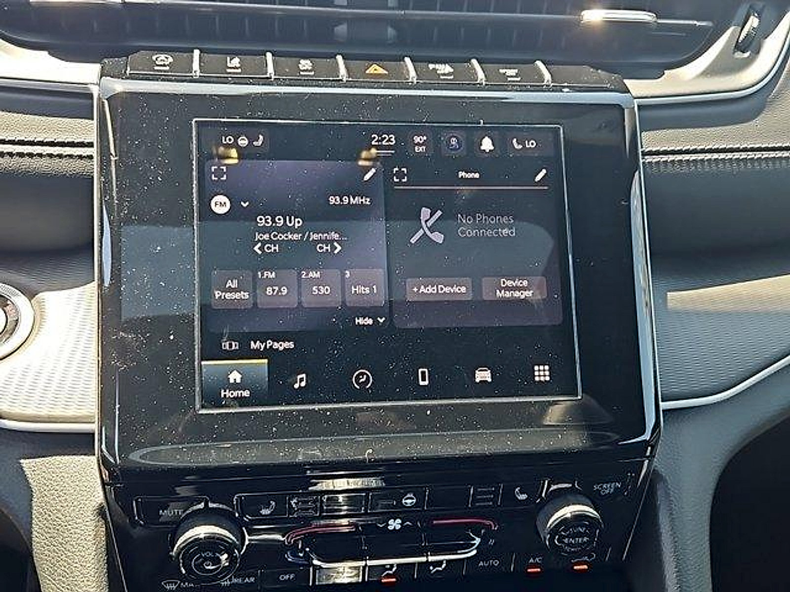 New 2024 Jeep Grand Cherokee L Altitude RWD image 14