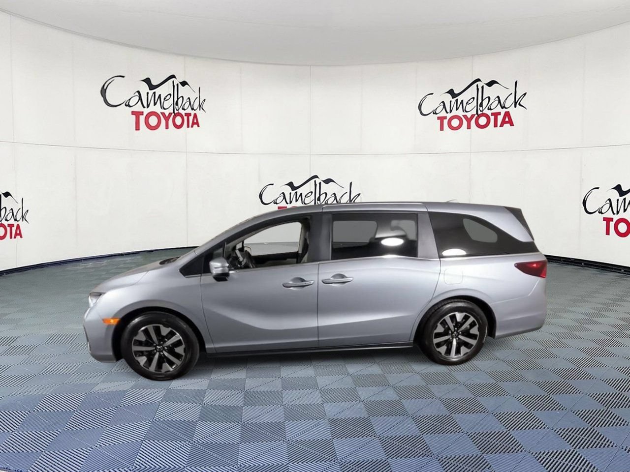 Used 2025 Honda Odyssey EX-L image 7