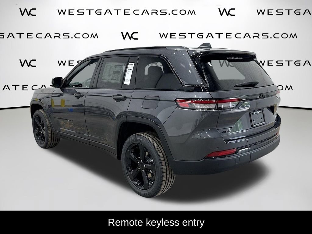 New 2025 Jeep Grand Cherokee Altitude image 5