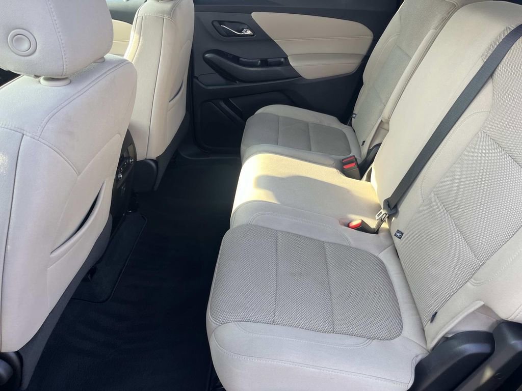 Certified 2023 Chevrolet Traverse LS image 12