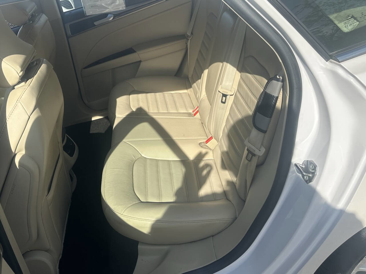 Used 2015 Ford Fusion SE w/ Equipment Group 202A image 21