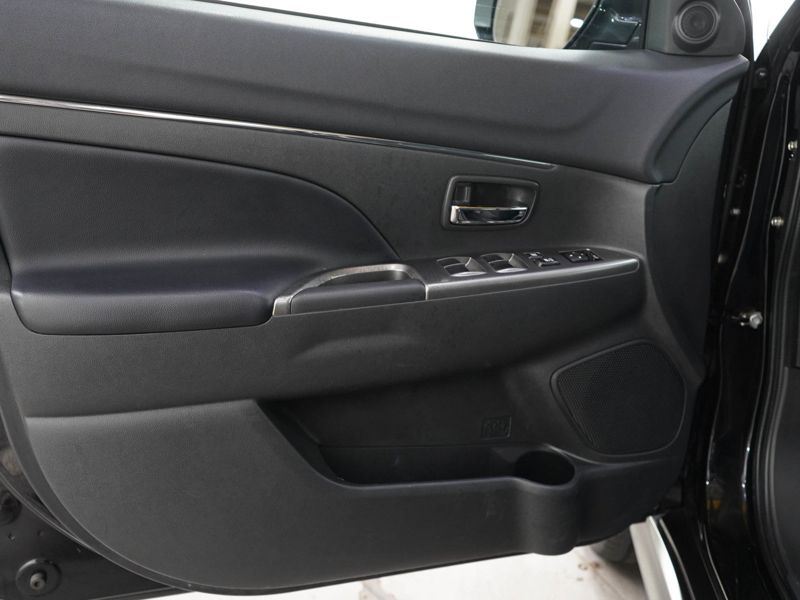 Used 2024 Mitsubishi Outlander Sport SE AWD/4WD image 18