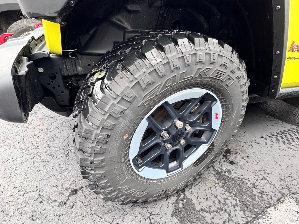 Used 2022 Jeep Wrangler Unlimited Rubicon w/ Cold Weather Group image 9