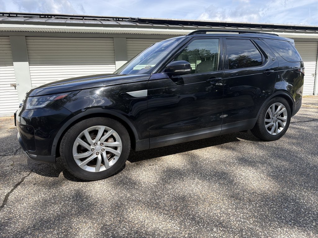 Used 2018 Land Rover Discovery HSE AWD/4WD image 9