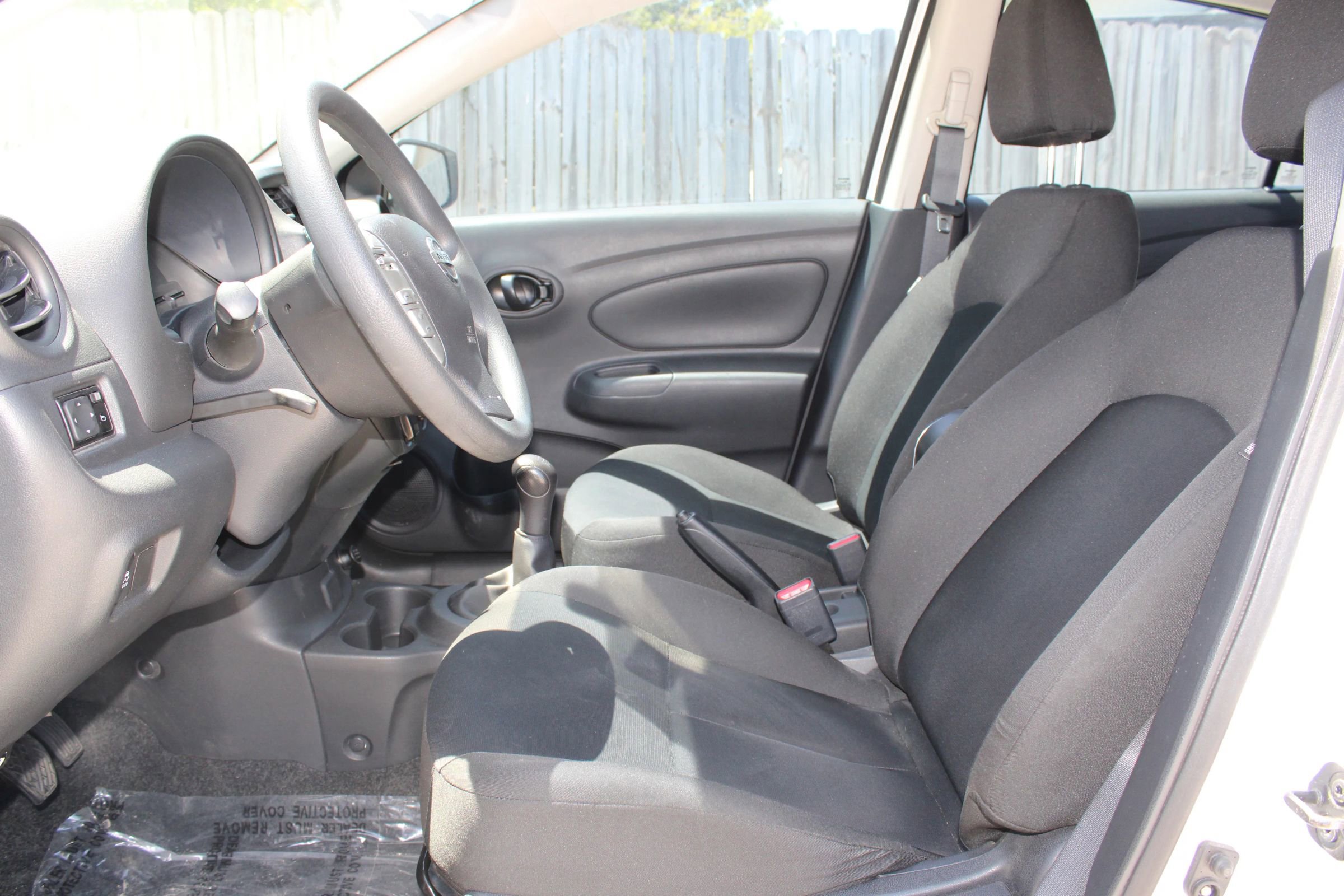 Used 2018 Nissan Versa S FWD image 6