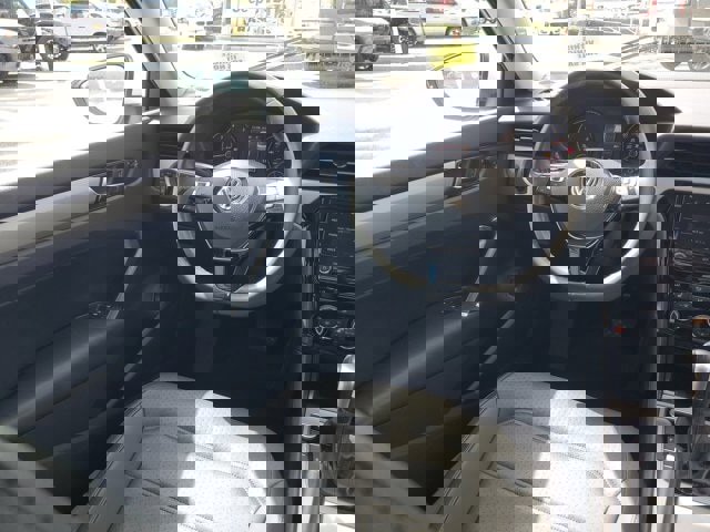 Used 2021 Volkswagen Passat 2.0T SE image 13