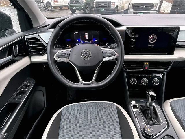 Used 2025 Volkswagen Taos S image 5