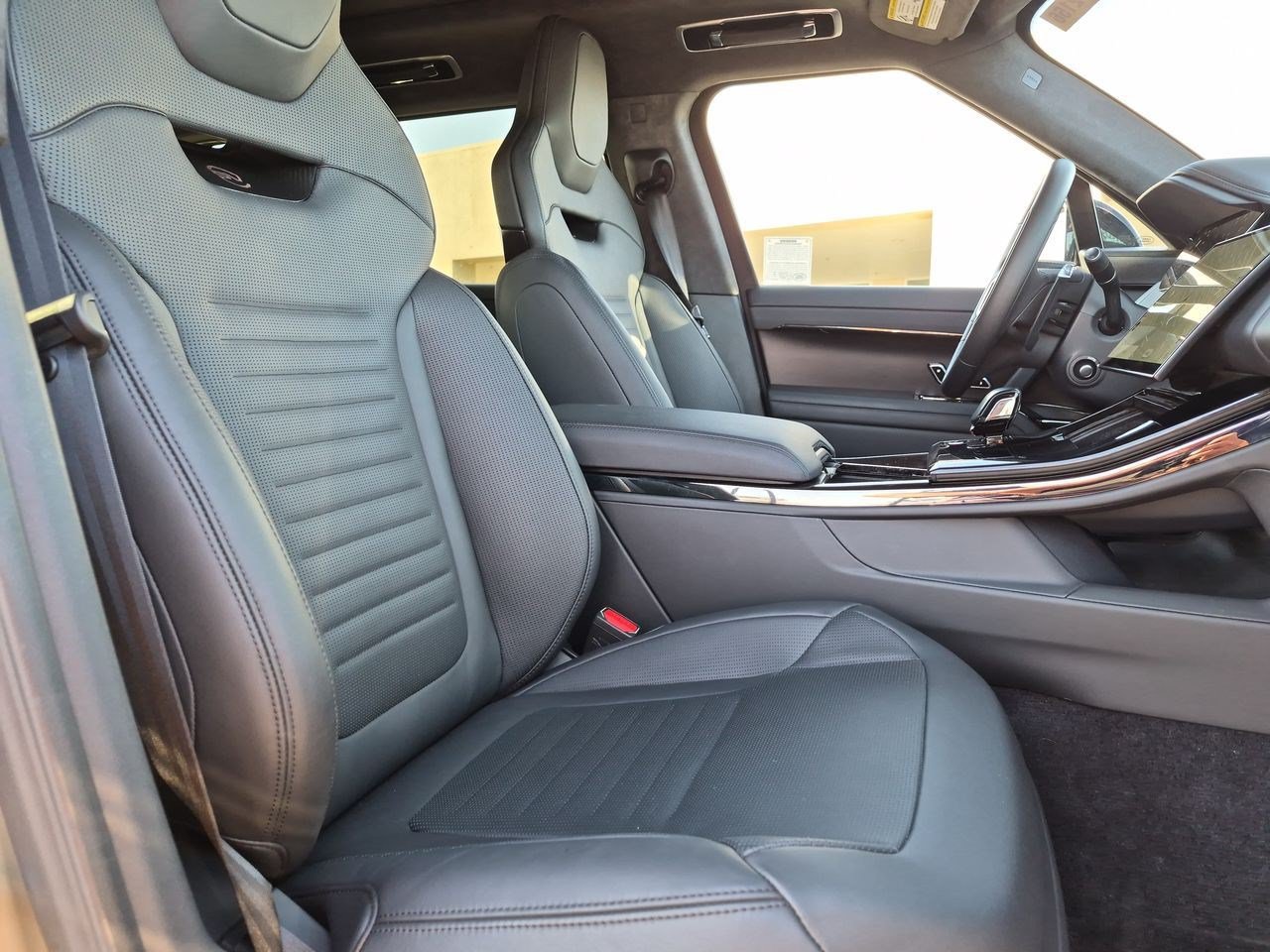 Certified 2024 Land Rover Range Rover Sport SV Edition One Carbon Bronze AWD/4WD image 26