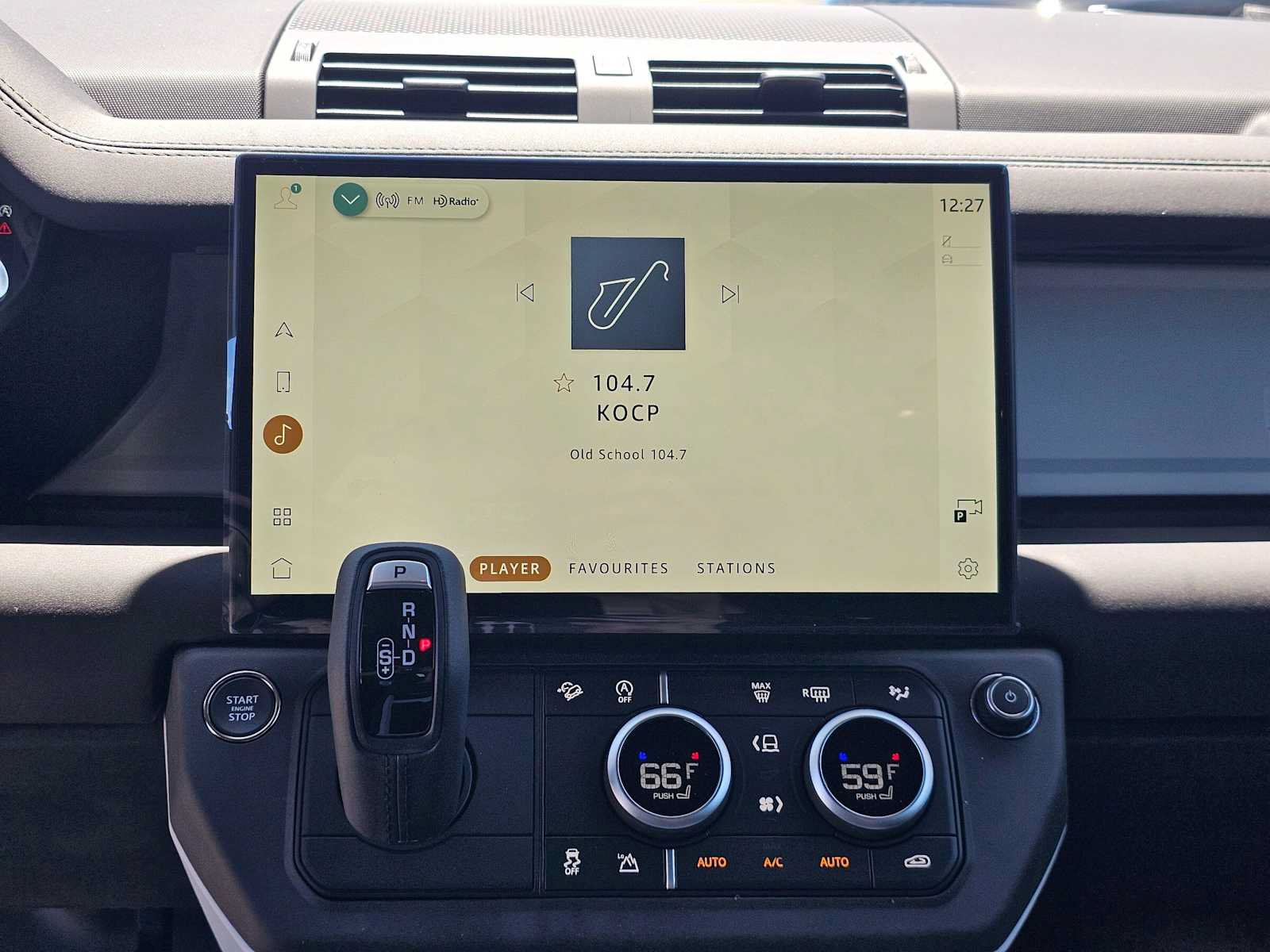 New 2026 Land Rover Defender 110 X-Dynamic SE AWD/4WD image 25