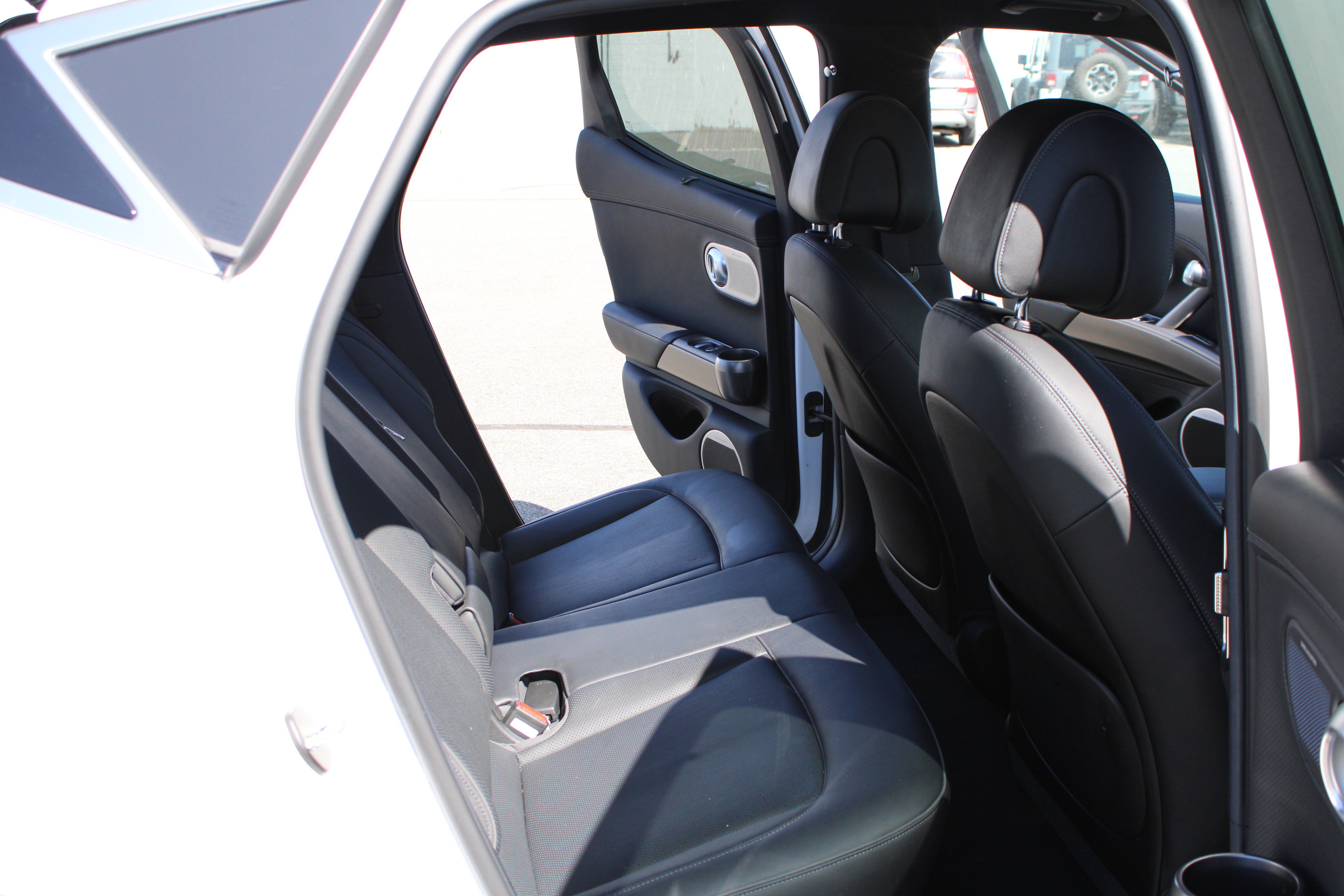 Used 2023 Genesis GV60 Advanced AWD/4WD image 16