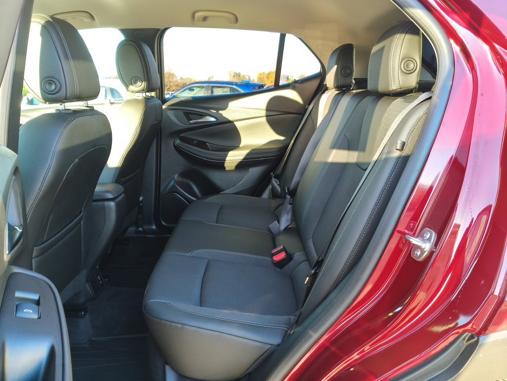 Used 2025 Buick Encore GX Preferred AWD/4WD image 8